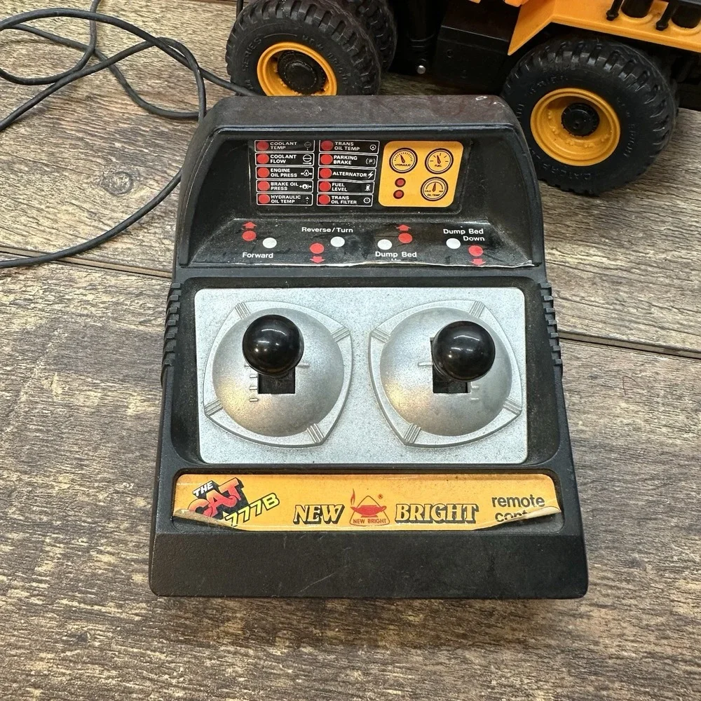 1987‎ The Cat 777b Remote Control